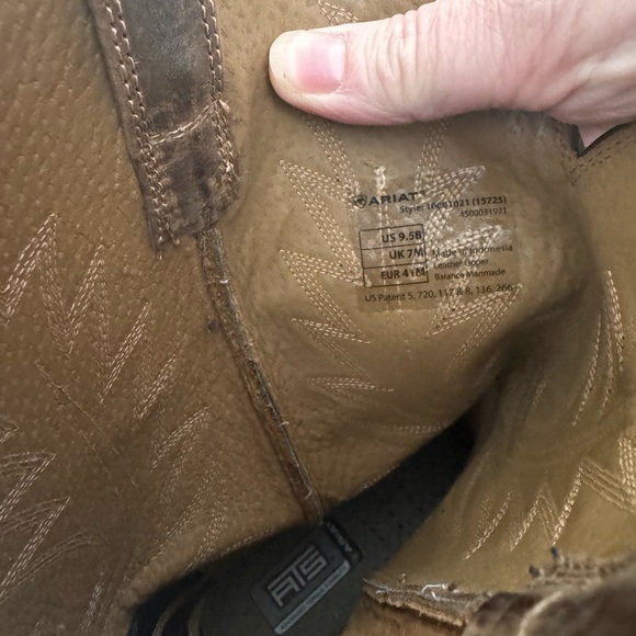 Ariat Western Heritage Browns Distressed Leather Boots 9.5 B Style No.10001021 - Picture 16 of 16